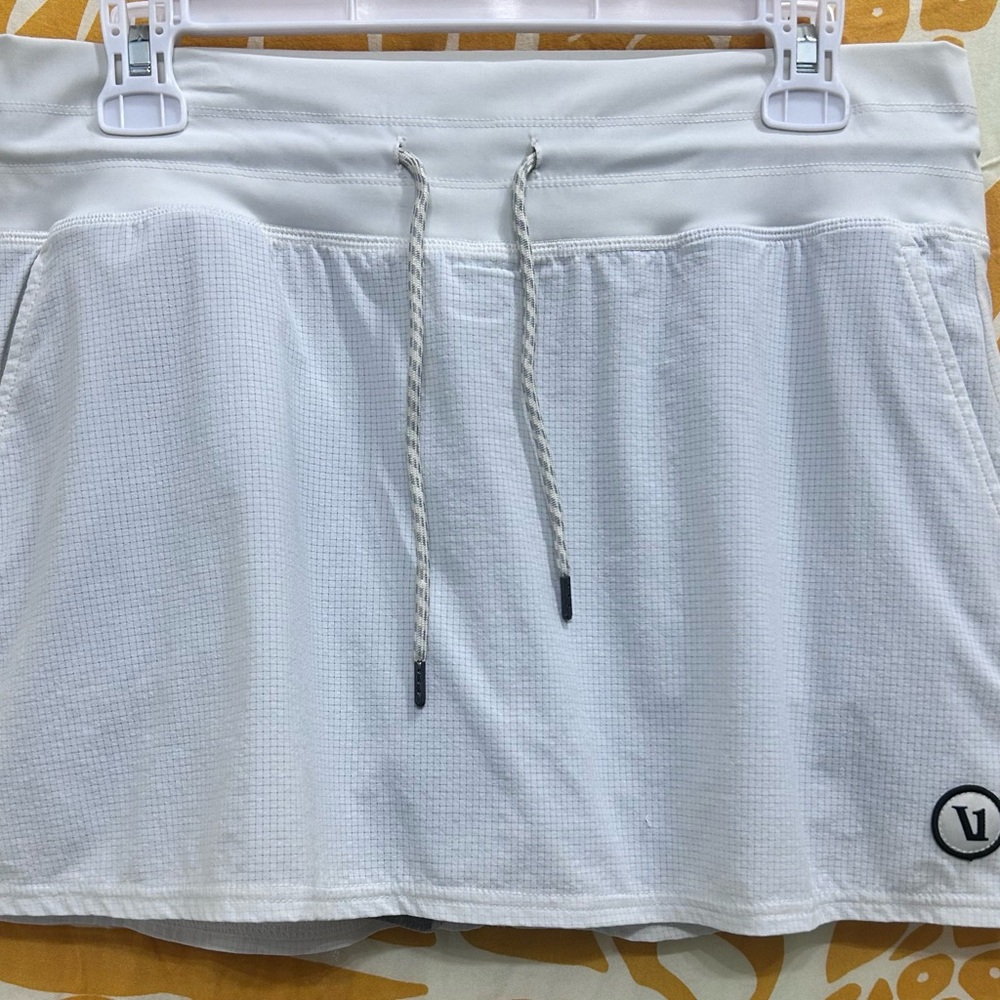 Vuori Tennis Skirt with Drawstring SZ Large